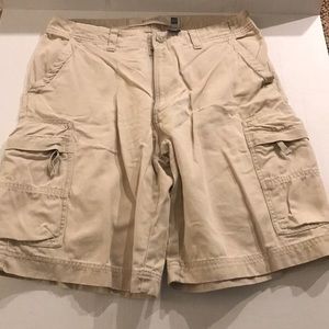 Khakis Gap Cargo Shorts w31